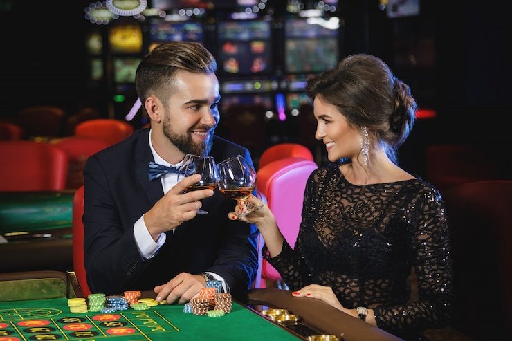 yoktogel heylink app showing live roulette dealer and live blackjack tables